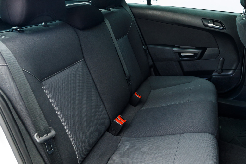 Opel Astra H Cosmo 2010 photo 16