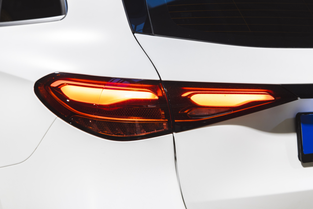 Mercedes-Benz GLC-Class 2023 photo 12