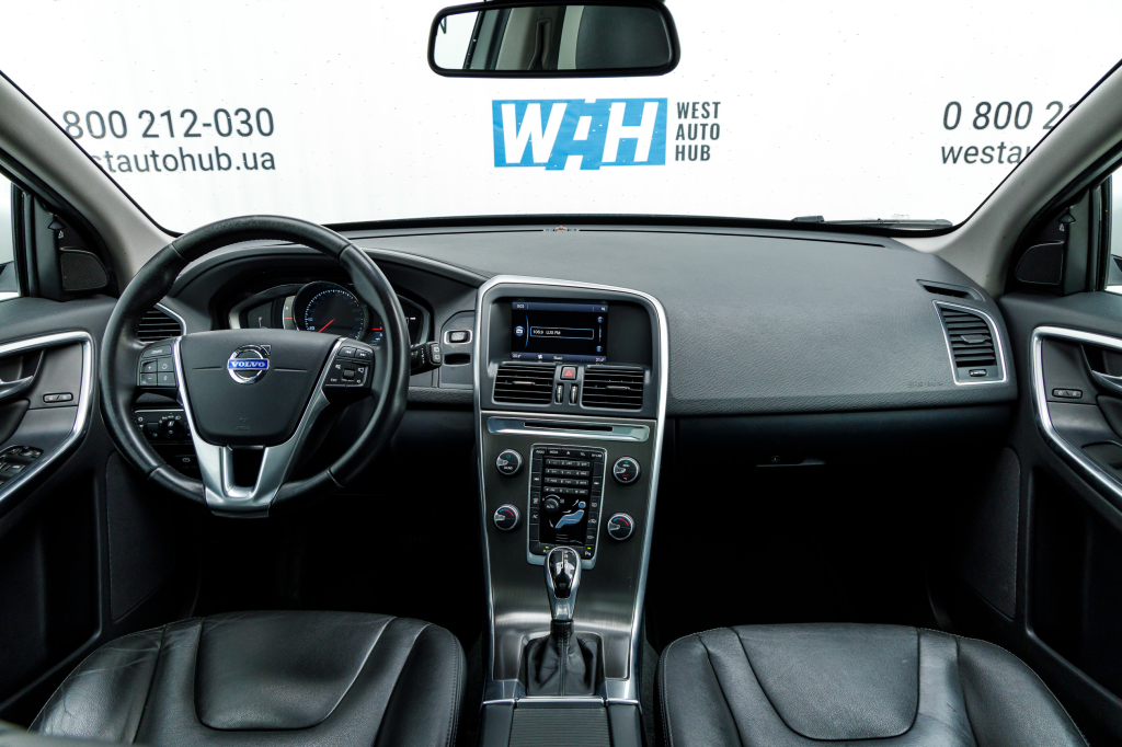 Volvo XC60 2015 фото 18