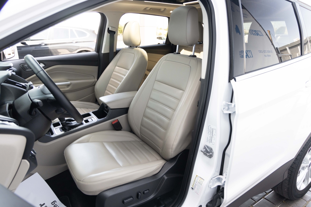 Ford Escape SEL 2019 фото 16