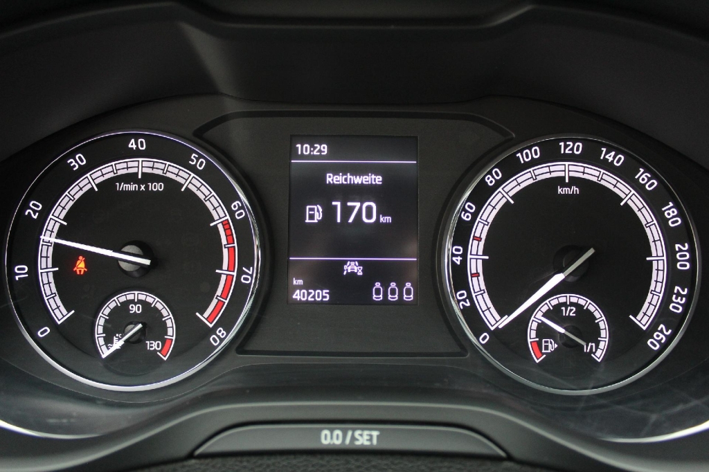 Skoda Karoq 2019 фото 3