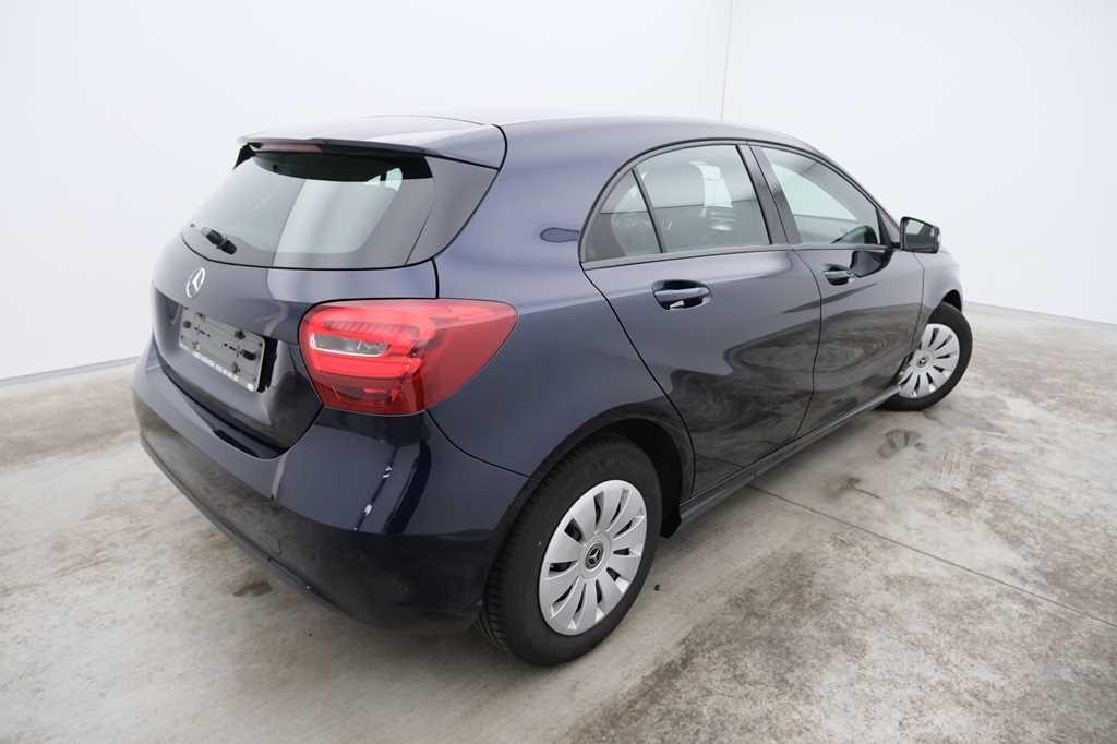 Mercedes-Benz A-Klasse 2017 photo 2