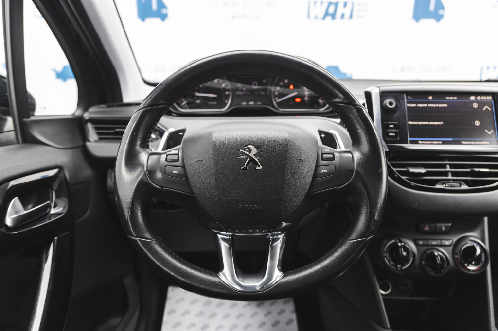 Peugeot 208 2017 photo 22