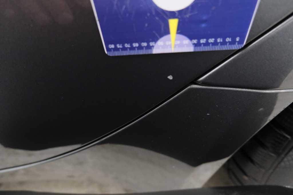 Jaguar XE 2015 photo 21