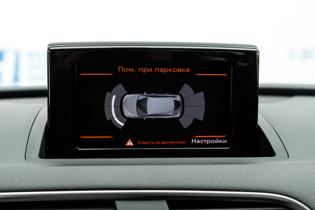 Audi Q3 2012 photo 14