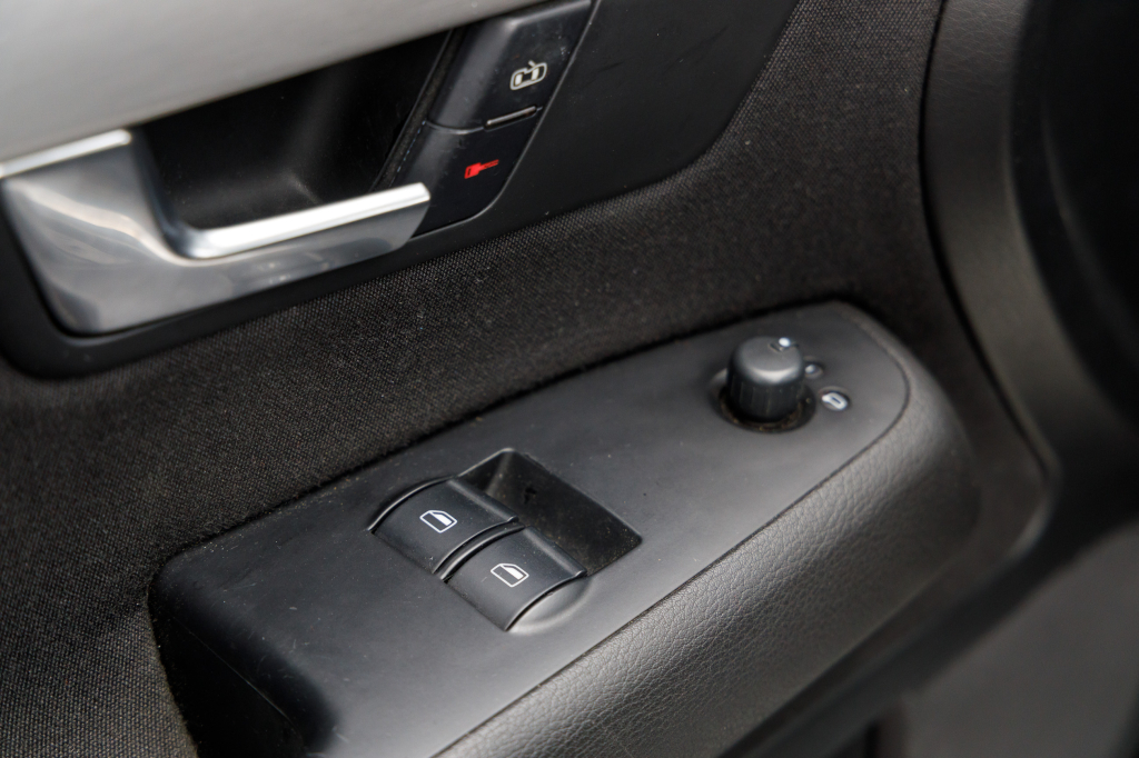 Audi A4 2005 photo 11