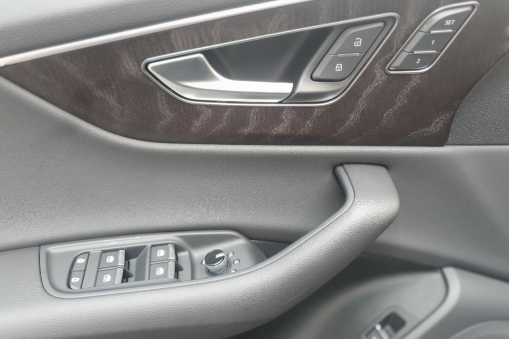 Audi Q8 50 TDI 2023 photo 7