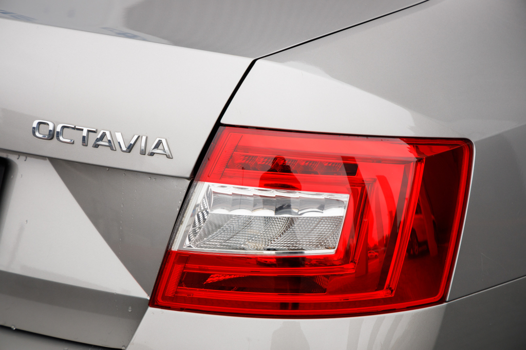 Skoda Octavia A7 Style Limited 2016 photo 30