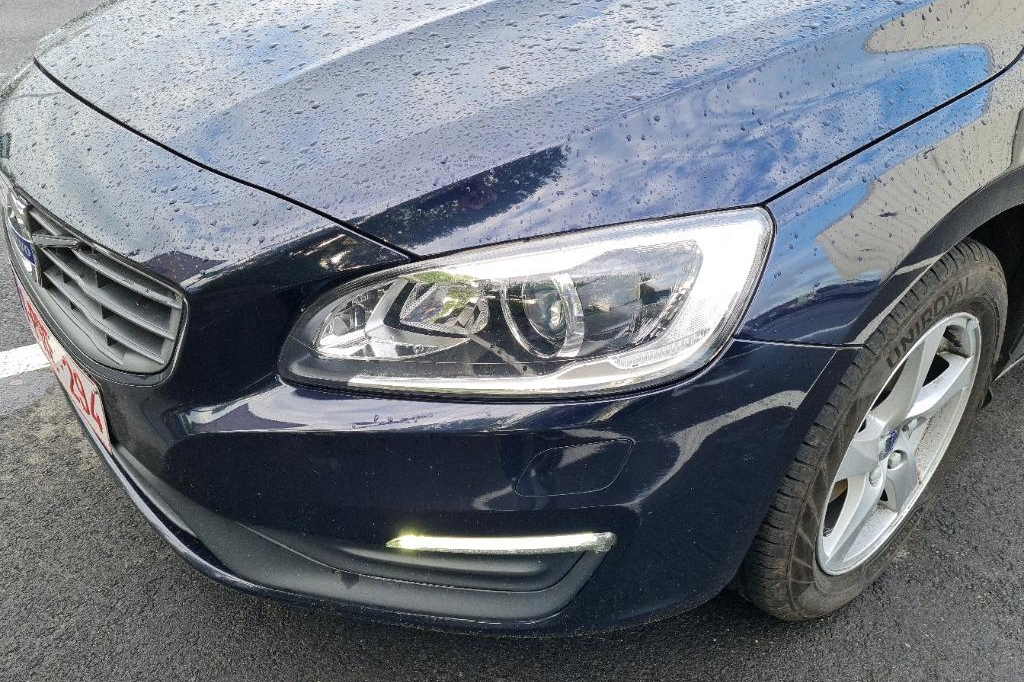 Volvo V60 2016 фото 23