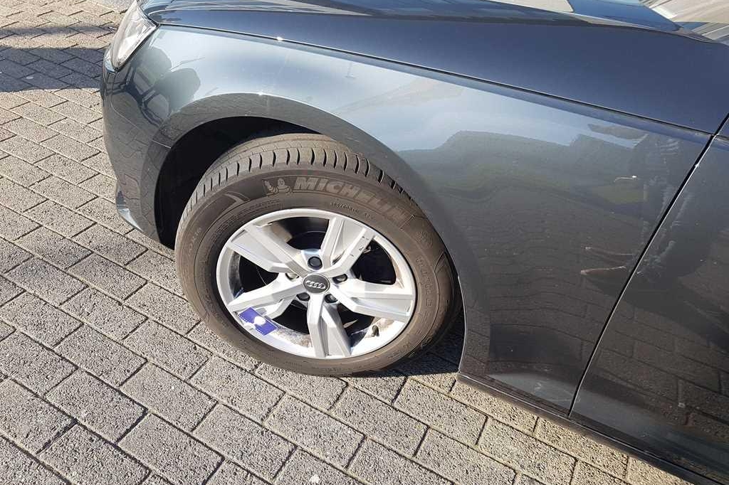 Audi A4 Avant 2017 фото 44