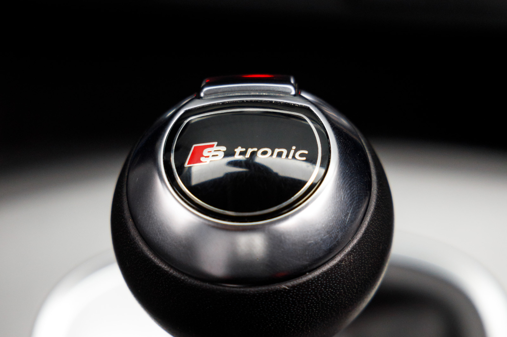 Audi Q3 2012 photo 23