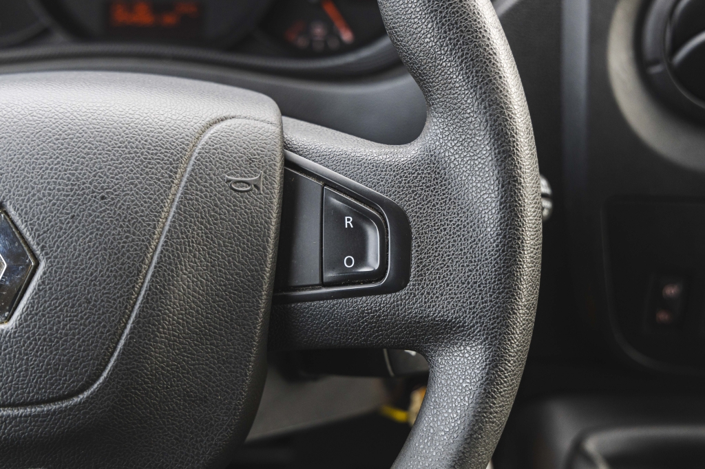 Renault Master 2018 photo 28