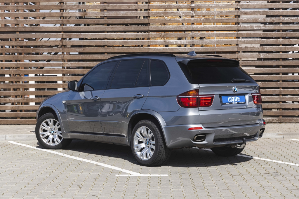 BMW X5 2010 фото BMW X5 2010 фото 10