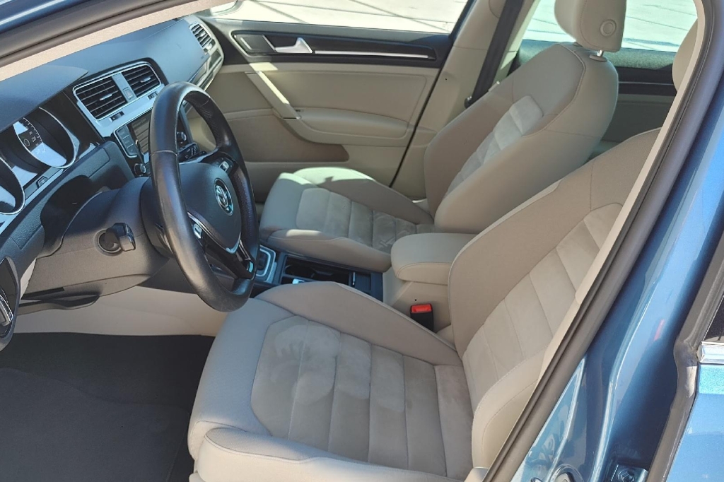 Volkswagen Golf Variant 2013 photo 2