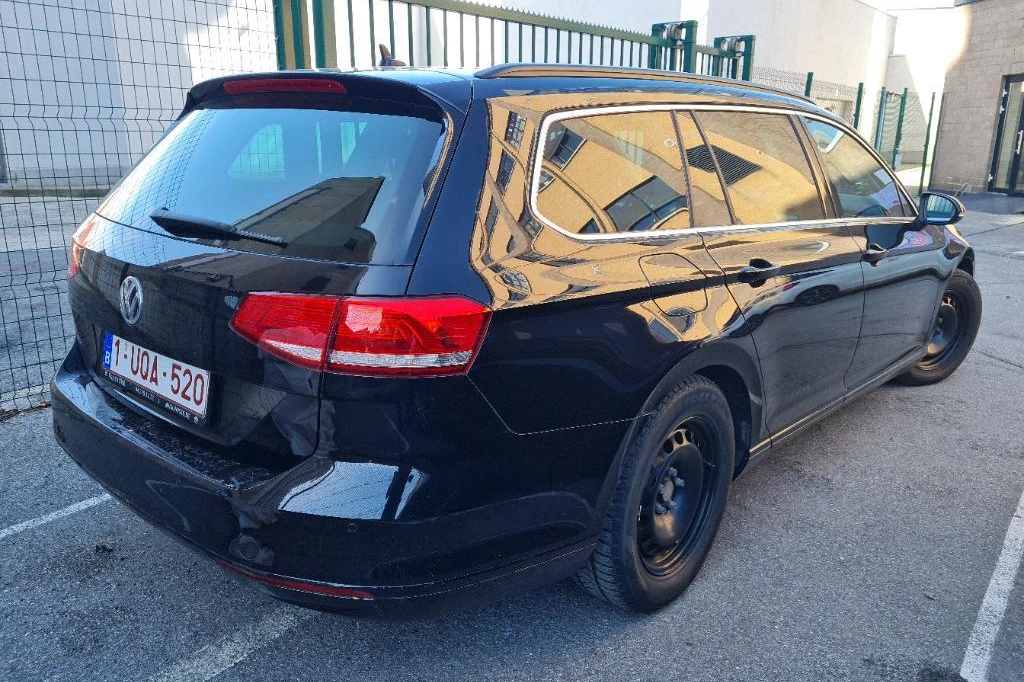 Volkswagen Passat Variant 2018 photo 1