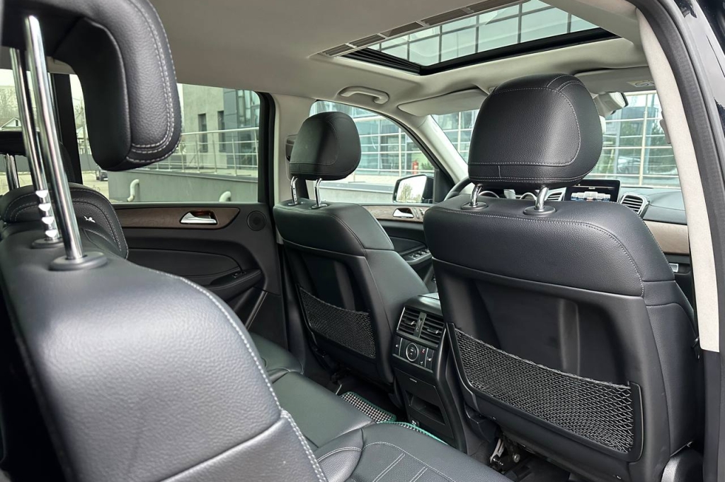 Mercedes-Benz GLS-Class 350d 2018 фото Mercedes-Benz GLS-Class 350d 2018 фото 16