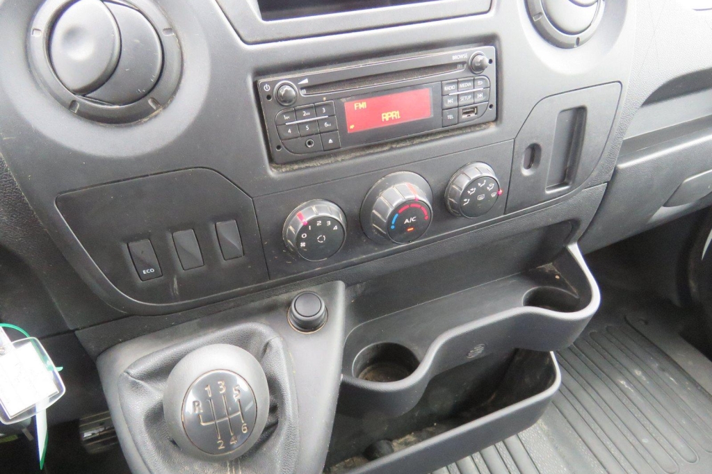 Renault Master 2017 photo 1