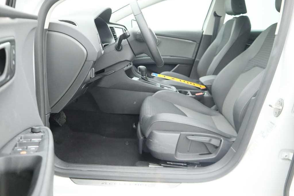 SEAT Leon 2017 фото 2