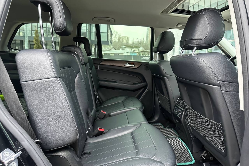Mercedes-Benz GLS-Class 350d 2018 фото Mercedes-Benz GLS-Class 350d 2018 фото 17