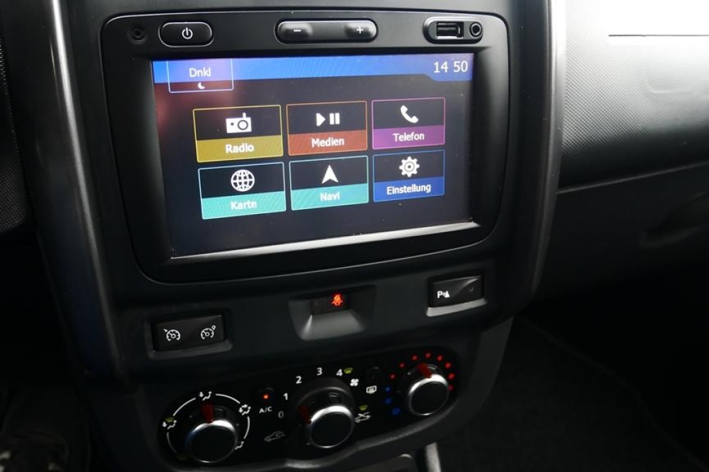 Dacia Duster 2017 photo 2