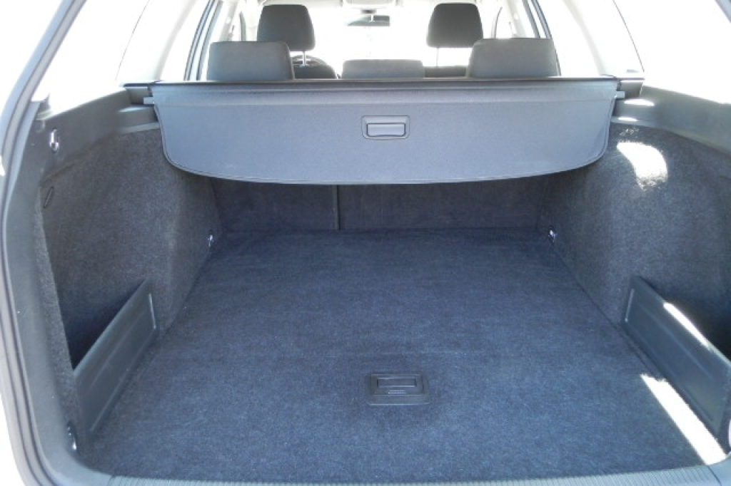 Volkswagen Passat B6 1.6 MPI 2006 photo 9