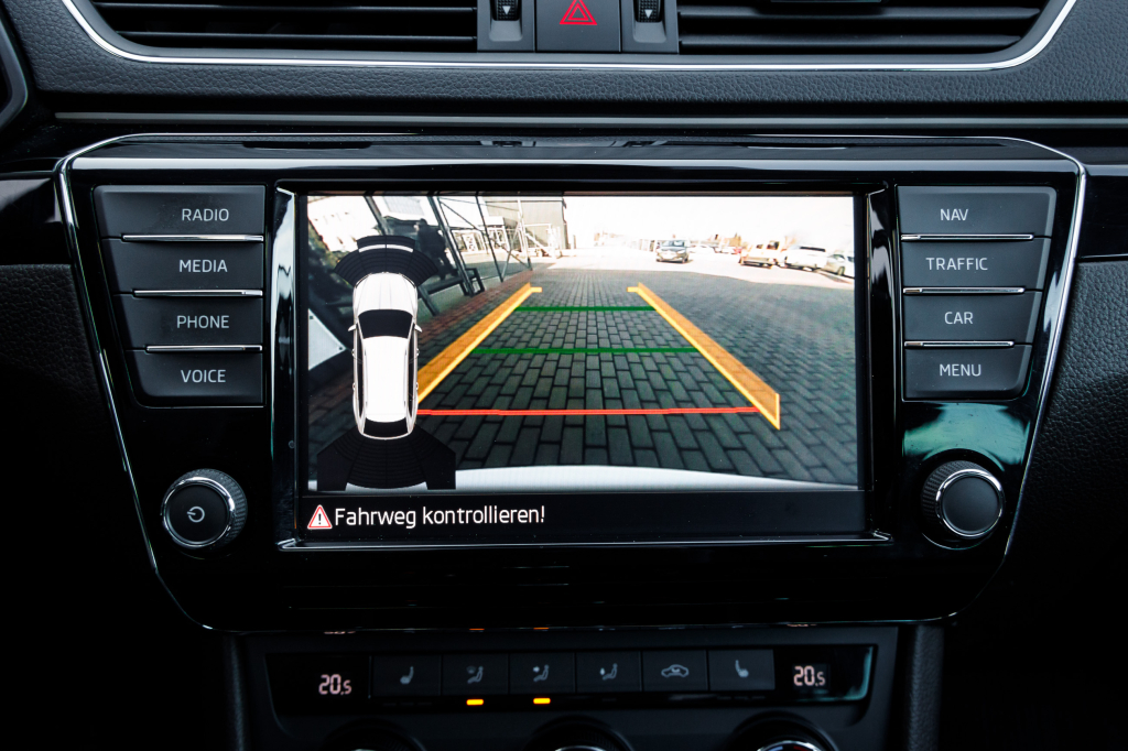 Skoda Superb Laurin & Klement 4x4 2015 photo 24