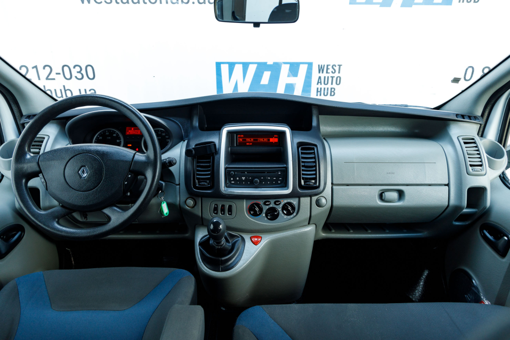 Renault Trafic пасс. 2012 photo 19