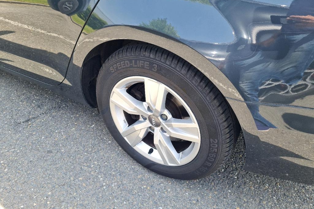 Audi A4 Avant 2016 фото 9