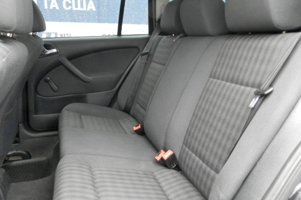 Skoda Octavia Tour 1.6 MPI 2004 photo 16