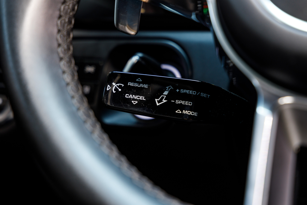 Porsche Cayenne 2018 фото 21