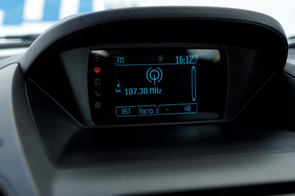 Ford Courier 2017 photo 24