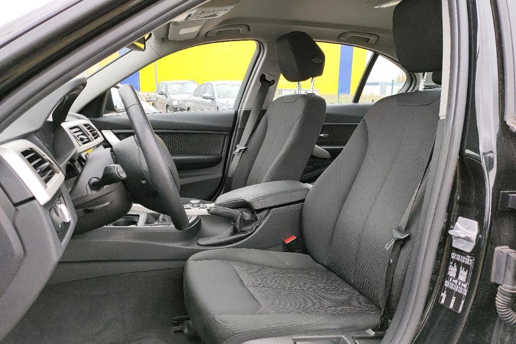 BMW 3er 2017 фото 4