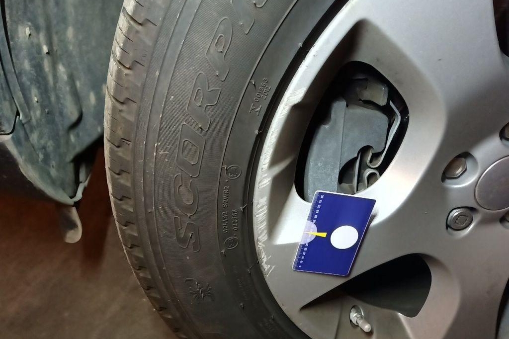 Land Rover Discovery 2016 фото 37