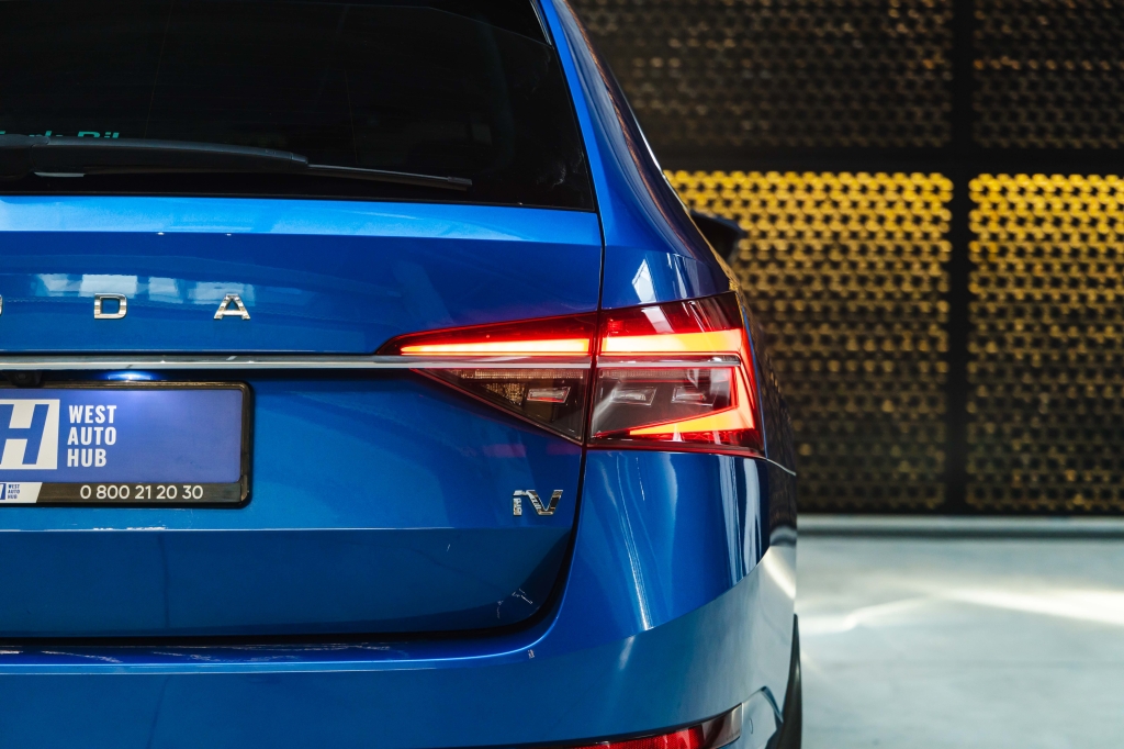 Skoda Superb Plug In Hybrid 2020 фото Skoda Superb Plug In Hybrid 2020 фото 11