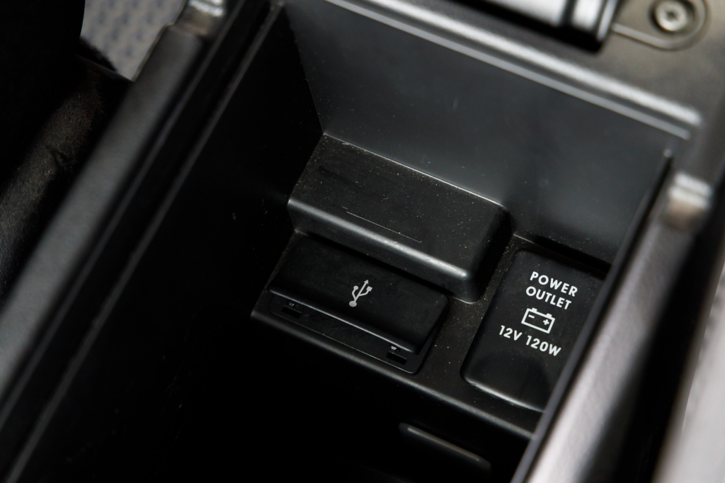 Mitsubishi Outlander 2018 photo 16