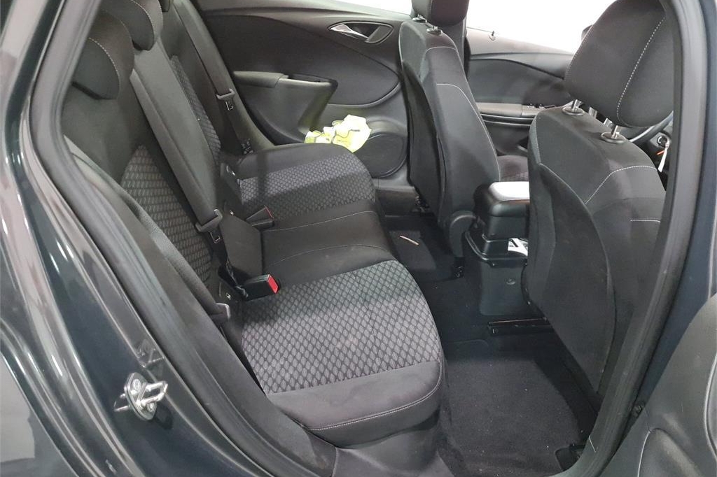 Opel Astra Sports Tourer 2016 photo 4