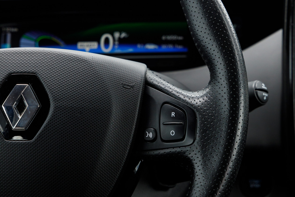 Renault Zoe 2017 фото 16