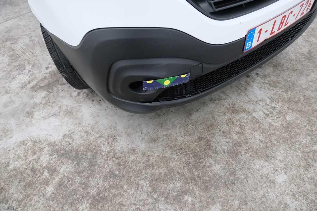 Renault Trafic 2015 photo 23