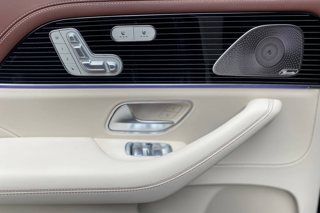 Mercedes-Benz Maybach GLS 600 2021 photo 7