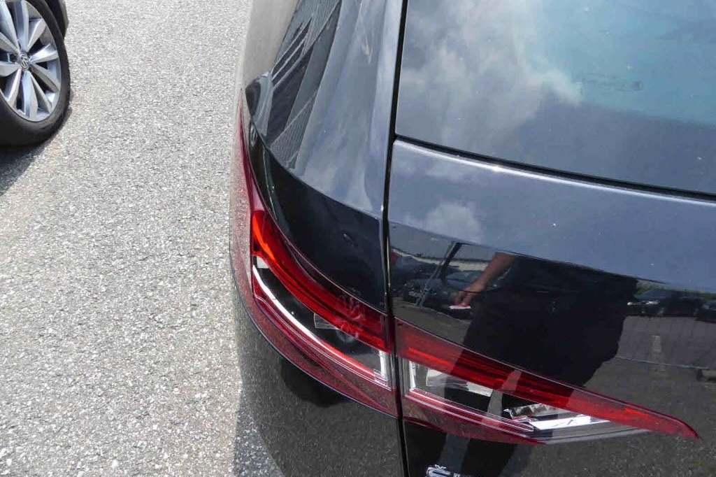 Skoda Superb Combi 2018 фото 10