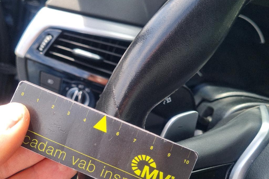 BMW 5 Series 2017 фото 11