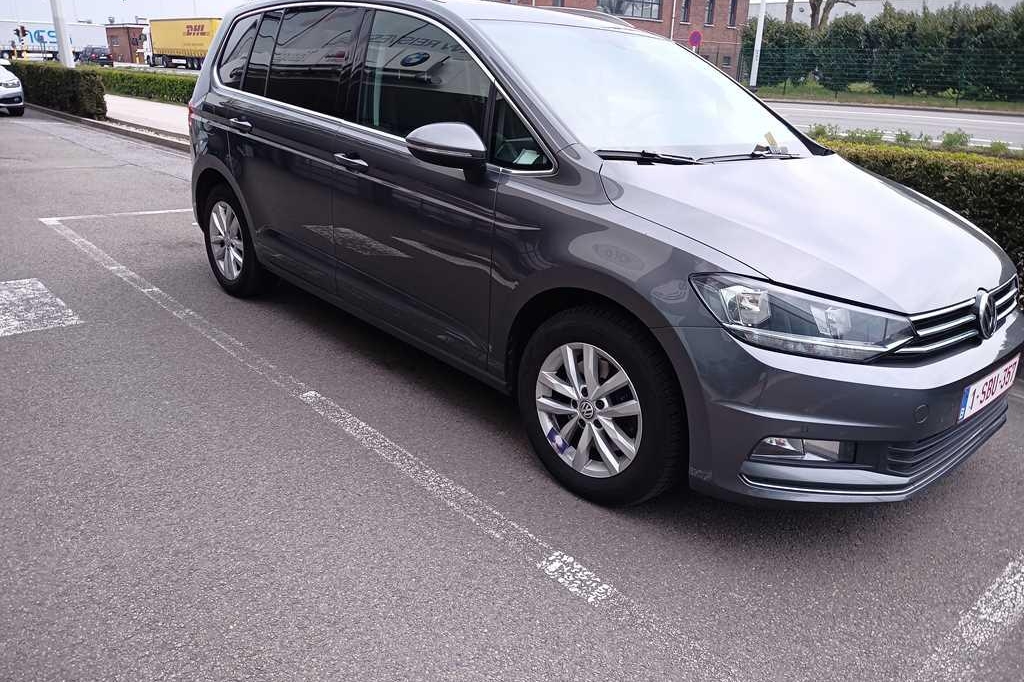Volkswagen Touran 2017 фото 19