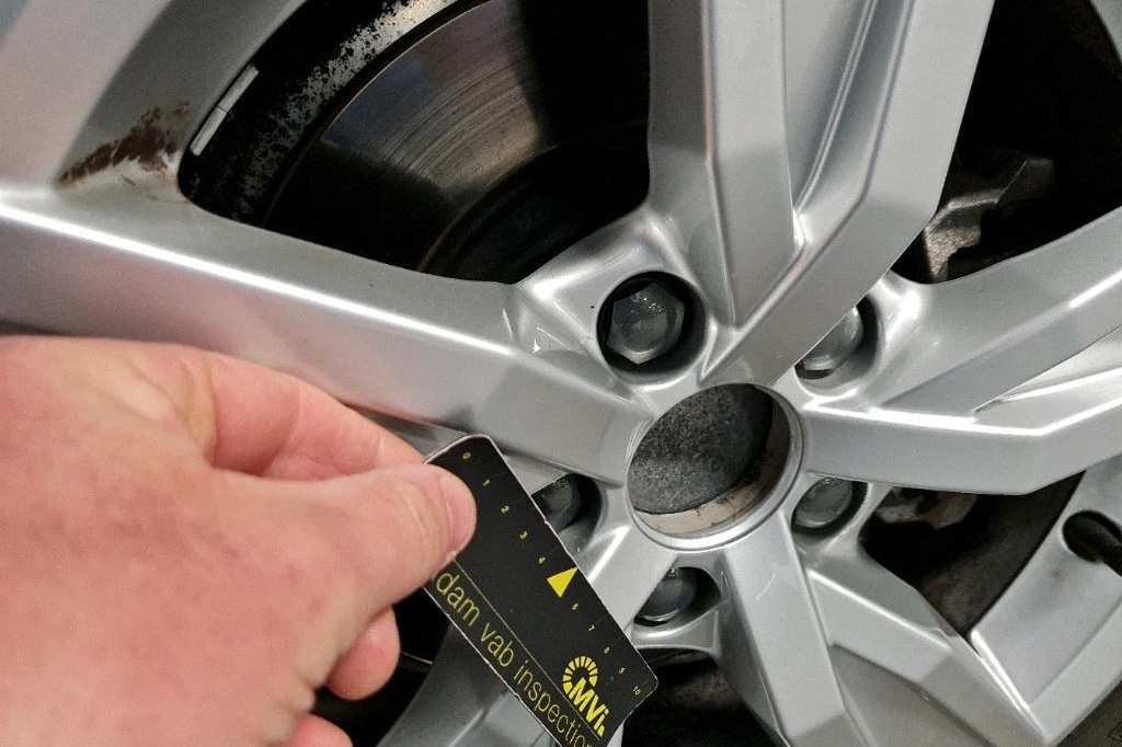 Audi A4 2017 photo 21