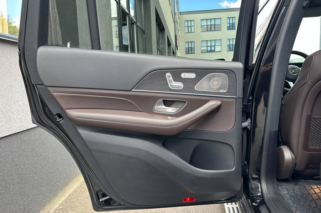 Mercedes-Benz GLS 400 2021 photo 16