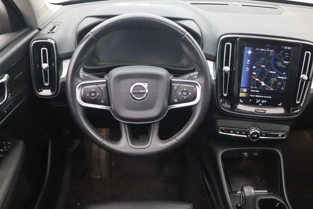 Volvo XC40 2018 photo 2