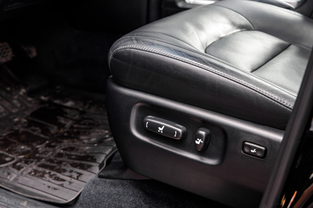 Toyota Land Cruiser 200 2018 photo 29