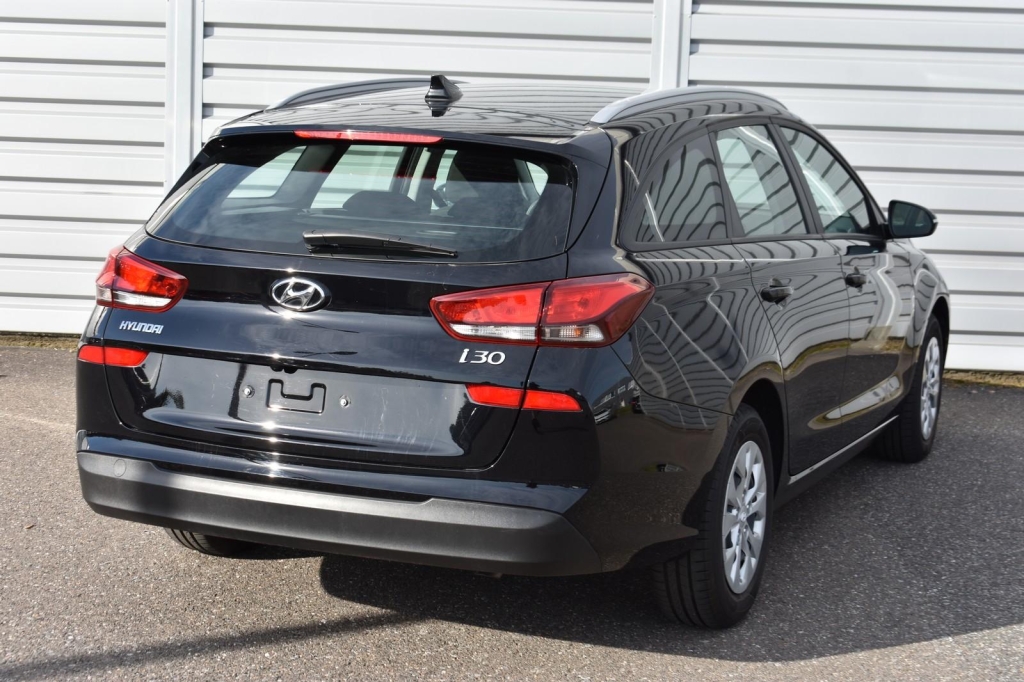 Hyundai i 30 CW 2019 photo 1