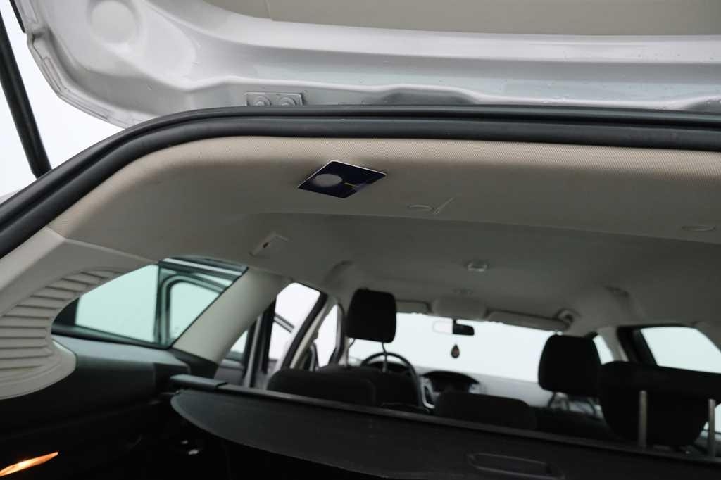 Ford Focus Tunier 2017 photo 42