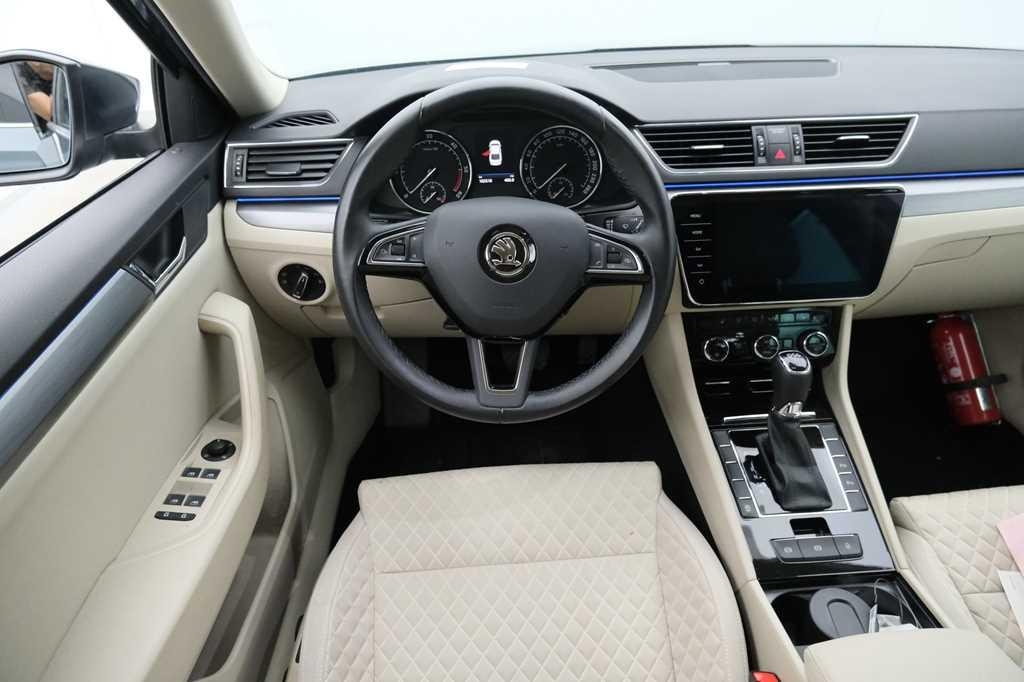 Skoda Superb 2018 photo 5