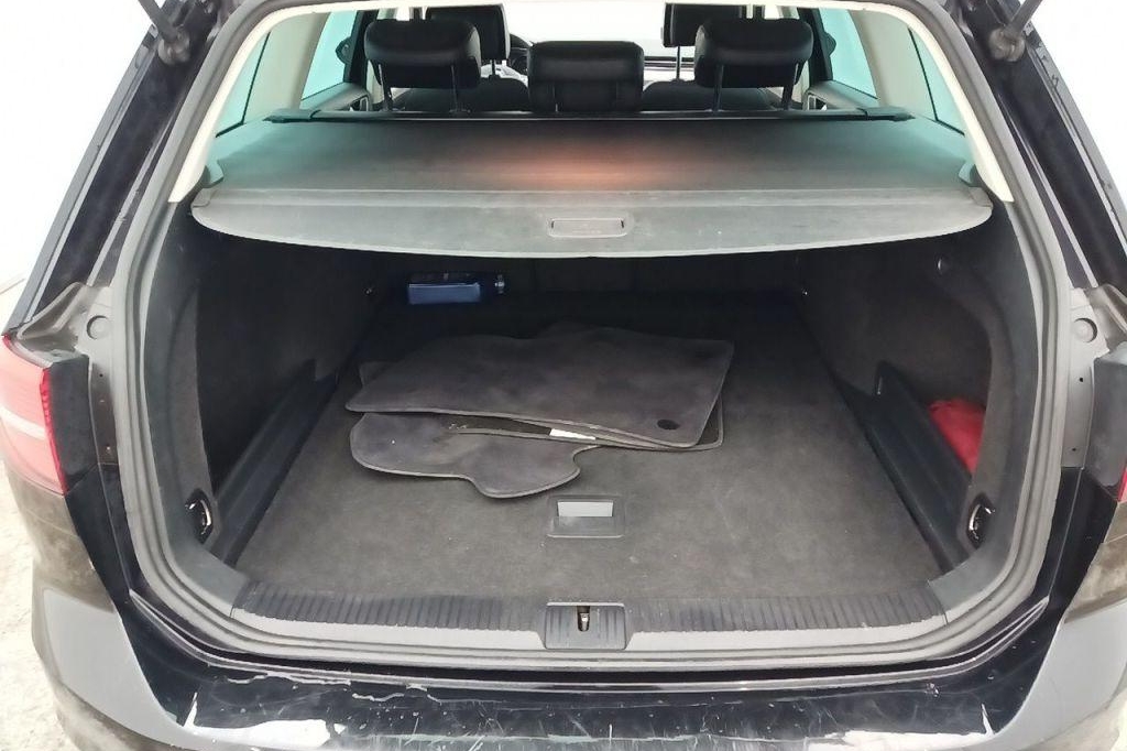 Volkswagen Passat Variant 2017 фото 2